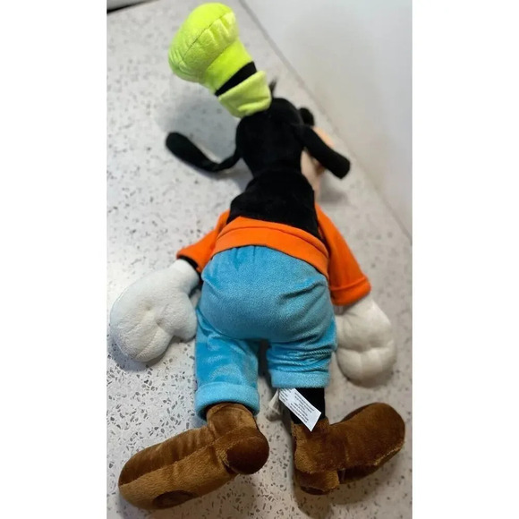 Used Disney Store Exclusive Plush 18" Goofy Stuffed Animal - Picture 5 of 7